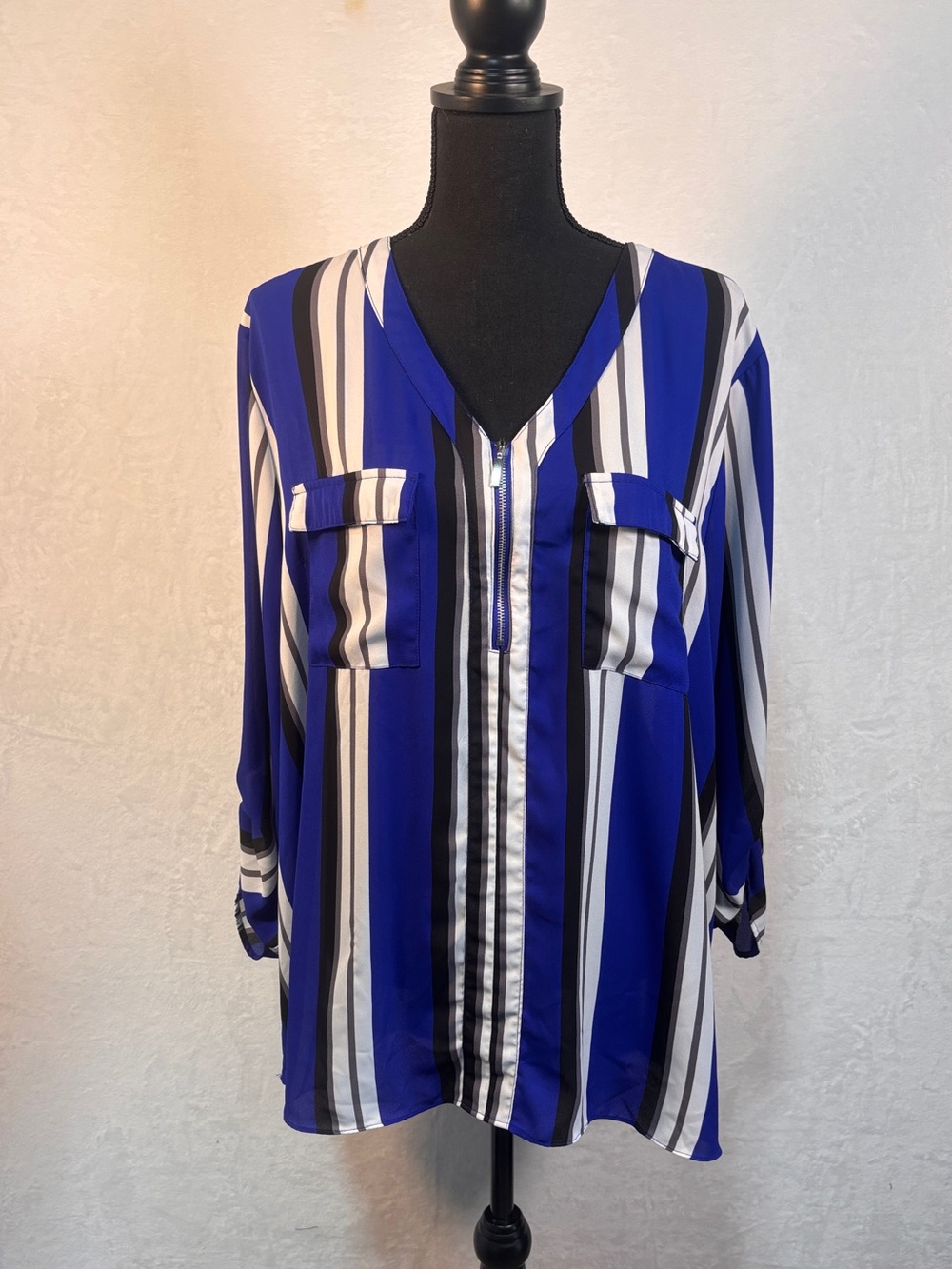 Cato Womens Blouse Size 22/24 Blue White Black Striped Zip V-Neck Roll Tab Tunic